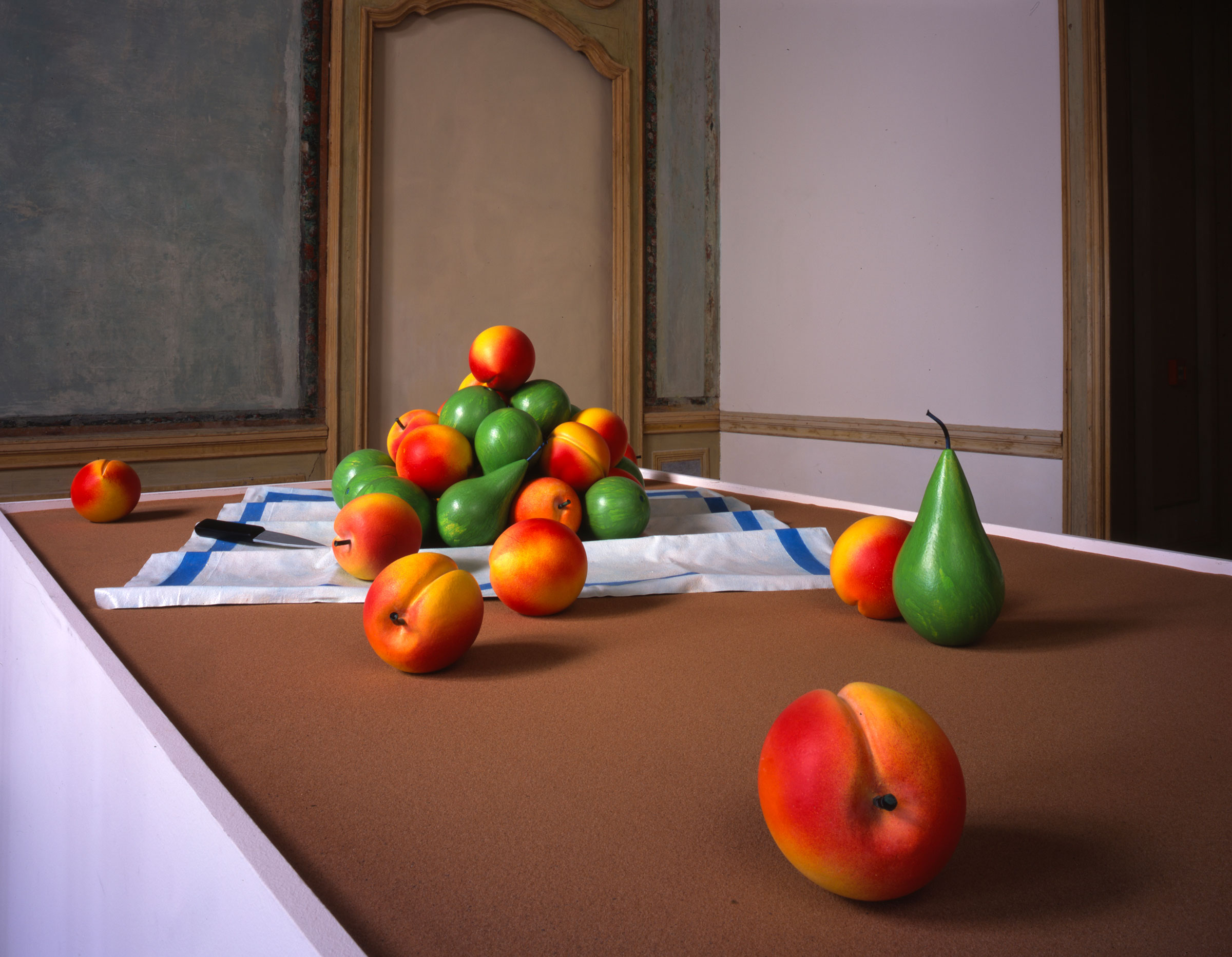 Claes Oldenburg Coosje van Bruggen, Scattered Pyramid of Pears and Peaches - Balzac/Pu00e9tanque, Model, 2001
